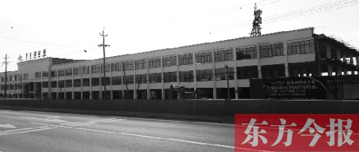 家居建材城已經(jīng)封頂，可耿莊村的安置房還未見蹤影。