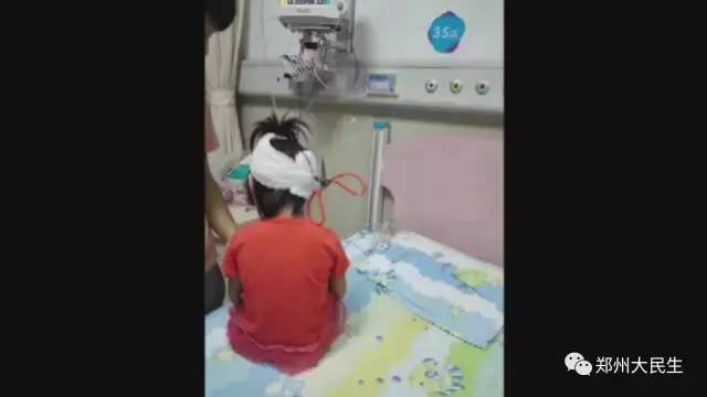 剪刀插入6歲女孩頭部 圖片讓人心驚膽戰(zhàn) 剪刀插入6歲女孩頭部 圖片讓人心驚膽戰(zhàn)