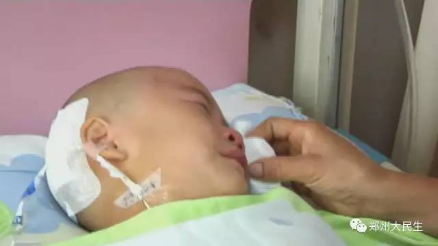 剪刀插入6歲女孩頭部 圖片讓人心驚膽戰(zhàn) 剪刀插入6歲女孩頭部 圖片讓人心驚膽戰(zhàn)