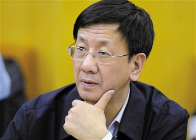 昨日，最高檢檢察長曹建明在遼寧團(tuán)參加“兩高”報(bào)告分組審議。記者 陳杰 攝