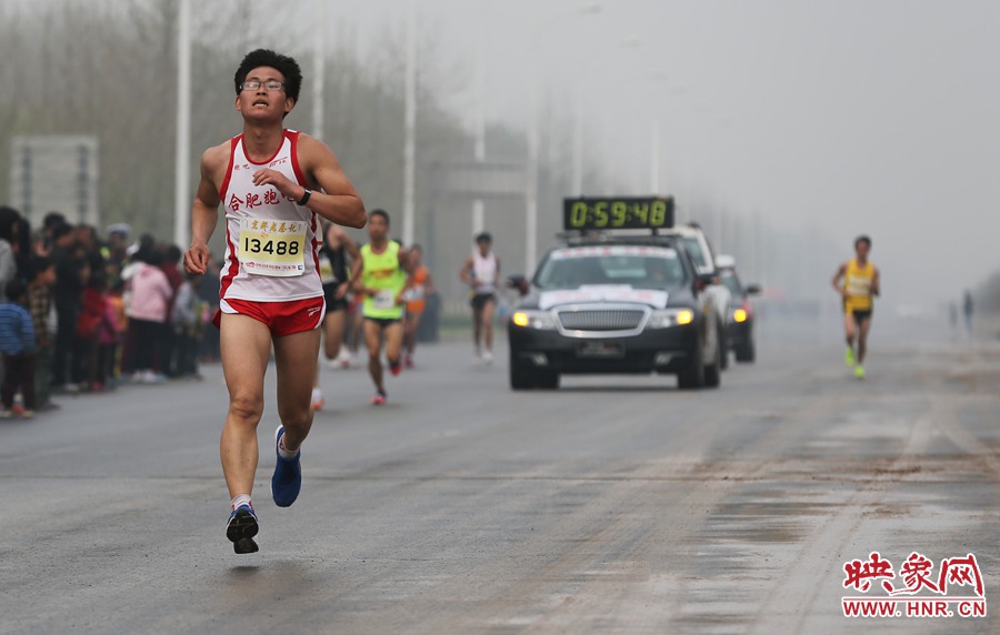 一名合肥選手處在較為領先的位置。