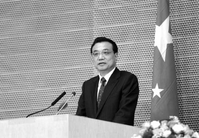 當(dāng)?shù)貢r間5月5日，國務(wù)院總理李克強在非盟會議中心發(fā)表演講。圖/中國政府網(wǎng)