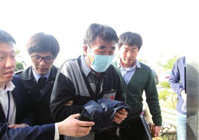 　4月19日，“歲月”號船長李俊錫被正式逮捕資料圖片。