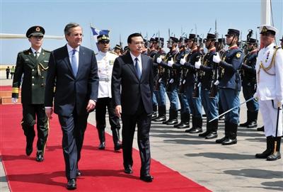 　6月19日，國(guó)務(wù)院總理李克強(qiáng)乘專機(jī)抵達(dá)雅典國(guó)際機(jī)場(chǎng)，開(kāi)始對(duì)希臘進(jìn)行正式訪問(wèn)。
