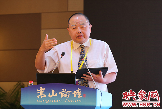 清華大學(xué)國(guó)學(xué)院副院長(zhǎng)劉東演講。