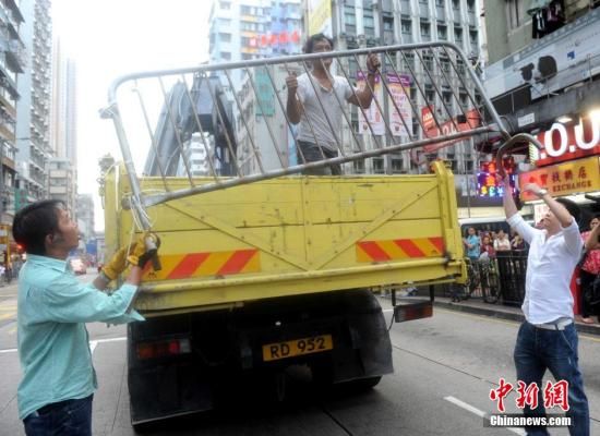 10月22日，香港違法“占領(lǐng)中環(huán)”行動進(jìn)入第25日。