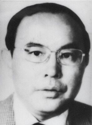 胡玉興 現(xiàn)年59歲，外逃前任山西省太原市住房制度改革辦公室主任，2002年7月逃往澳大利亞或新西蘭。