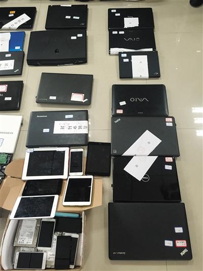 警方查獲的部分作案工具。新京報記者 吳為 攝