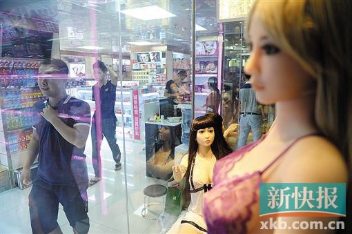 廣東成人用品市場調(diào)查。圖為各地的經(jīng)銷商都會在此進貨。新快報記者 孫毅/攝
