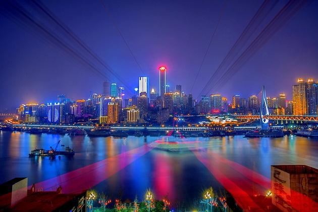 中原地產(chǎn)數(shù)據(jù)顯示，8月最后一周，上海市新建商品住宅成交已連續(xù)5天破千，昨日（8月31日）更是達(dá)到單日成交1123套。