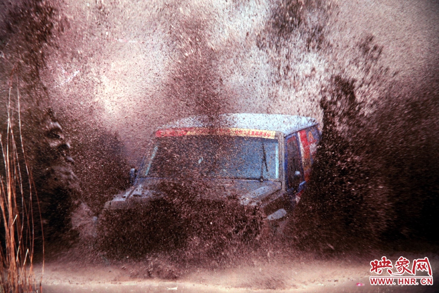 賽車的世界、更是男人的世界。圖為部分參展攝影作品。