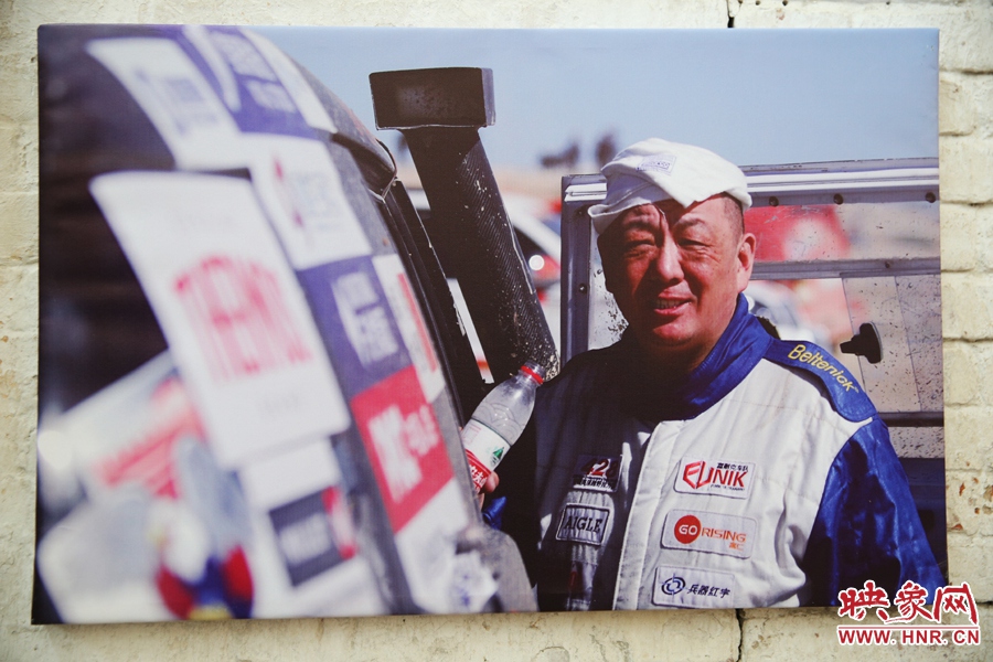 賽車的世界、更是男人的世界。圖為部分參展攝影作品。