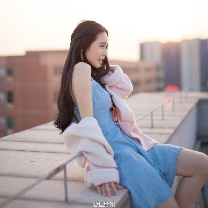 廈大?；ǔ涛蹑虑寮儗懻娅@贊 素顏美到窒息