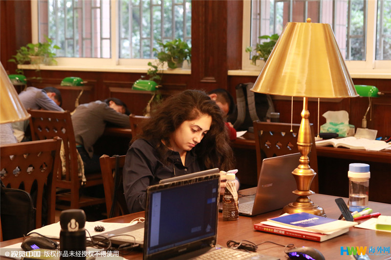 重慶大學(xué)改造翻新的“民國風(fēng)圖書館”走紅網(wǎng)絡(luò)，引得無數(shù)網(wǎng)友點贊