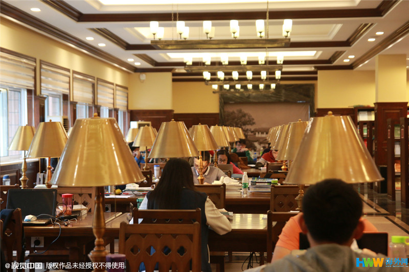 重慶大學(xué)改造翻新的“民國風(fēng)圖書館”走紅網(wǎng)絡(luò)，引得無數(shù)網(wǎng)友點贊