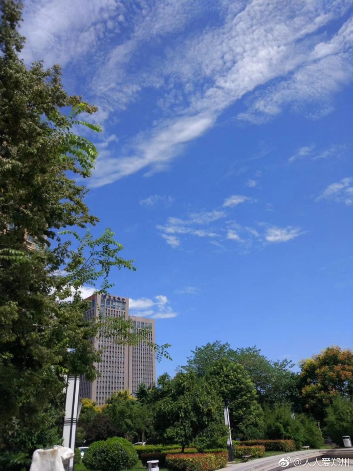 又被鄭州的藍(lán)天刷屏！隨便一拍就是手機(jī)壁紙