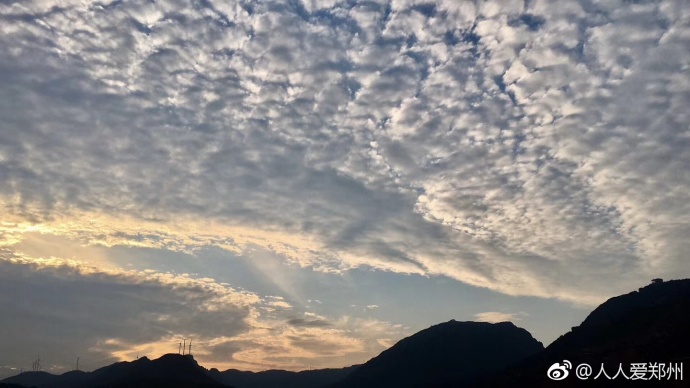 又被鄭州的藍(lán)天刷屏！隨便一拍就是手機(jī)壁紙