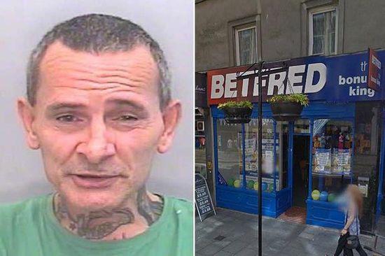 英國(guó)一笨賊竟用紙巾糊臉搶劫。