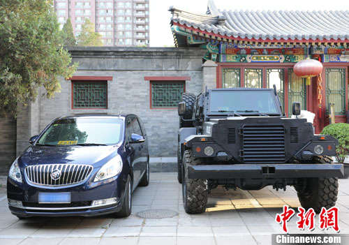 輕型聯(lián)合越野戰(zhàn)力與別克GL8商務(wù)MPV車對(duì)比。張龍?jiān)茢z