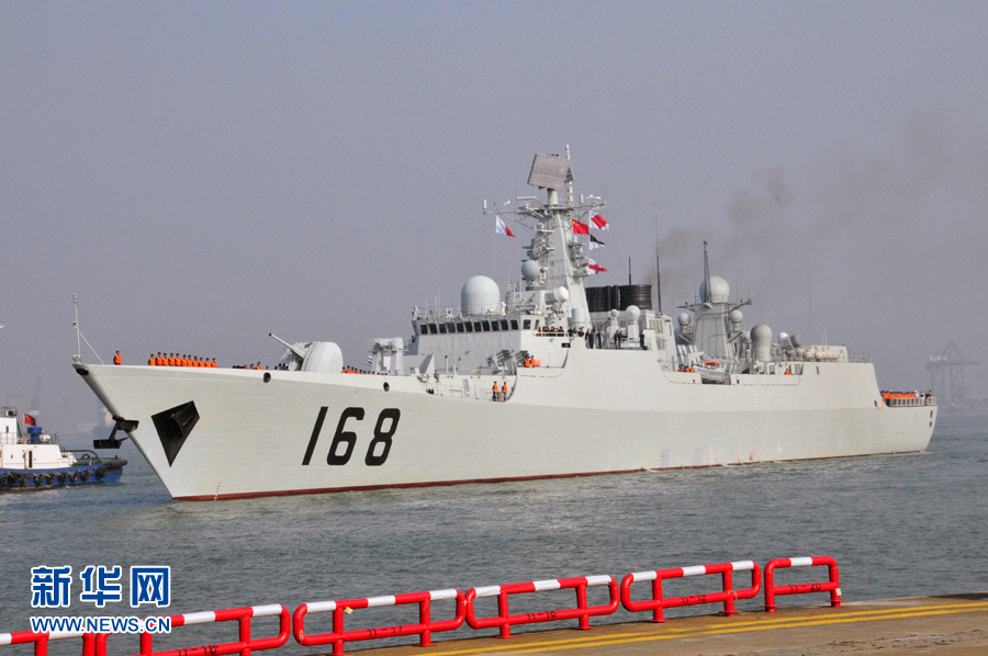 　25日15時，海軍南海艦隊“廣州”號驅逐艦駛入廣州南沙汽車碼頭