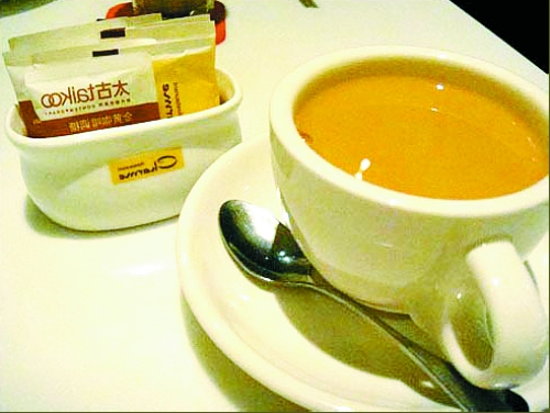 奶茶喝著沒奶味 街頭奶茶其實(shí)不含奶?！