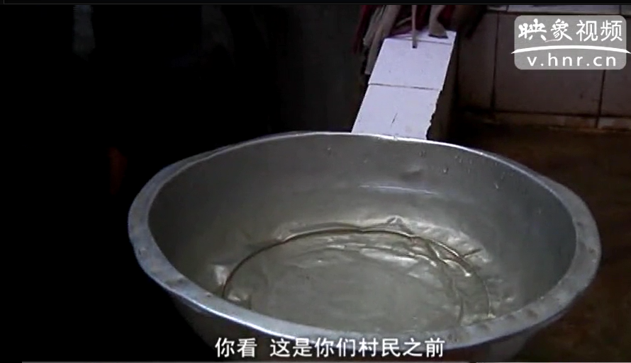 帶“豬糞味”的自來(lái)水還要喝多久？