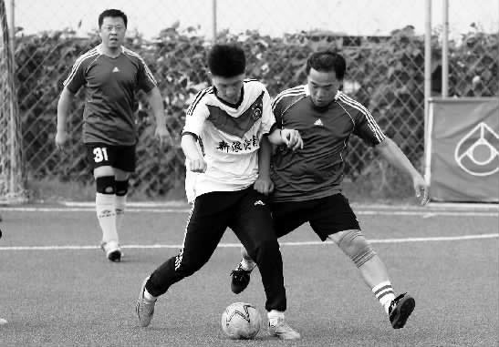 天行健隊(duì)在國(guó)家足球一級(jí)裁判、中超裁判于躍的帶領(lǐng)下，配合那是相當(dāng)默契